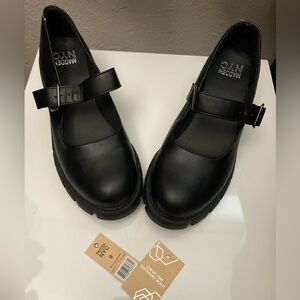 LIKE NEW Madden NYC Mary Jane Chunky Heel Platform Shoes
